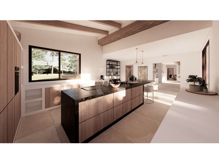 Image No.14-4 Bed Farmhouse for sale