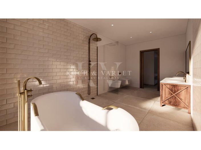 Image No.22-4 Bed Farmhouse for sale