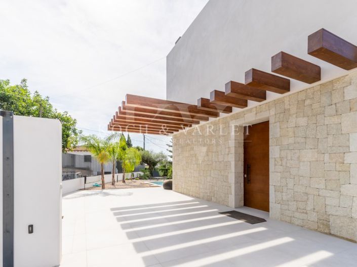 Image No.9-4 Bed Villa for sale