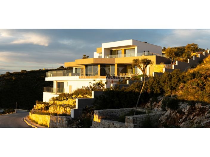 Image No.17-4 Bed Villa for sale