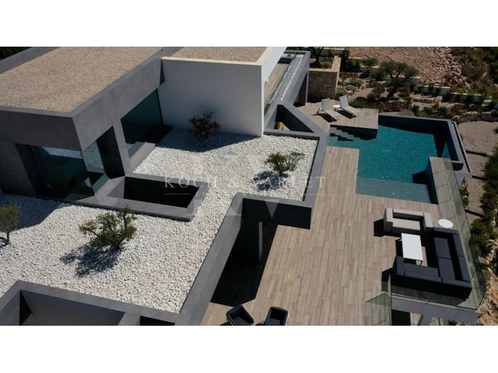 Image No.24-4 Bed Villa for sale