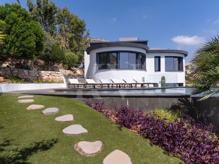 Image No.7-4 Bed Villa for sale