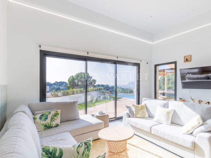 Image No.10-7 Bed Villa for sale