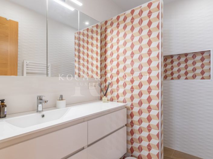 Image No.24-7 Bed Villa for sale