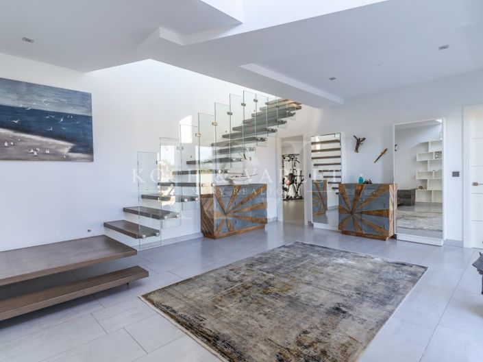 Image No.11-5 Bed Villa for sale