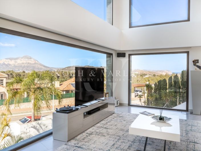 Image No.17-5 Bed Villa for sale