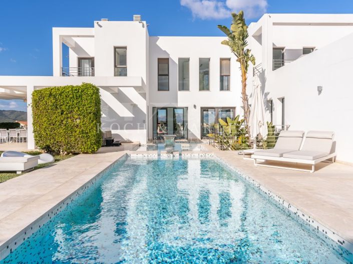 Image No.2-5 Bed Villa for sale