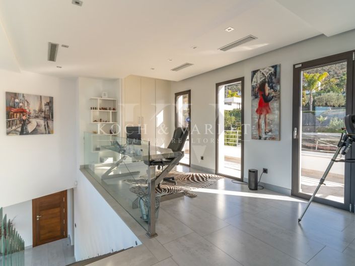 Image No.25-5 Bed Villa for sale