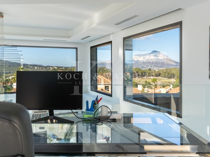 Image No.27-5 Bed Villa for sale