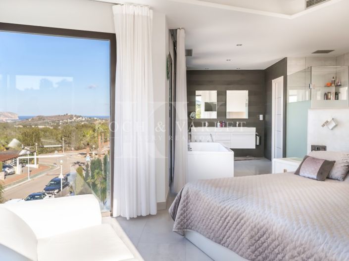 Image No.28-5 Bed Villa for sale