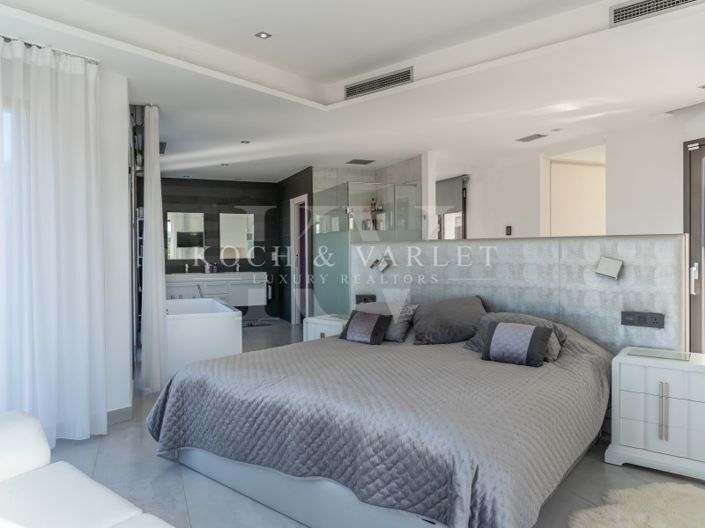 Image No.29-5 Bed Villa for sale