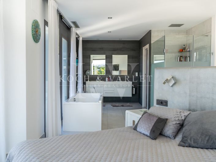 Image No.30-5 Bed Villa for sale