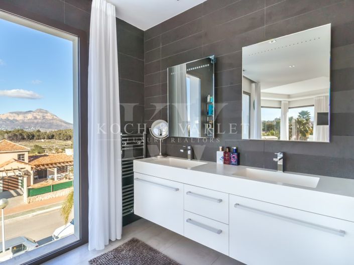 Image No.31-5 Bed Villa for sale