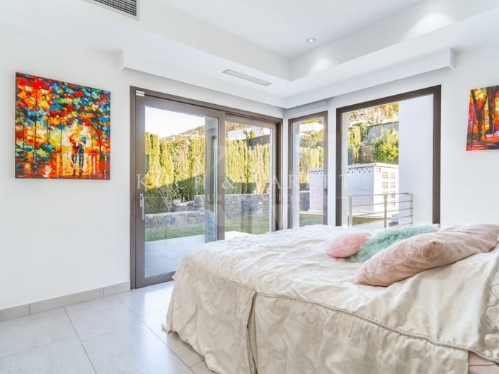 Image No.37-5 Bed Villa for sale