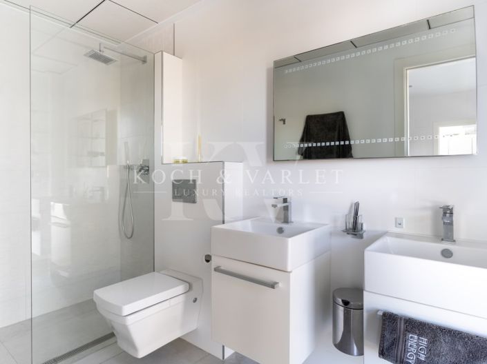 Image No.42-5 Bed Villa for sale