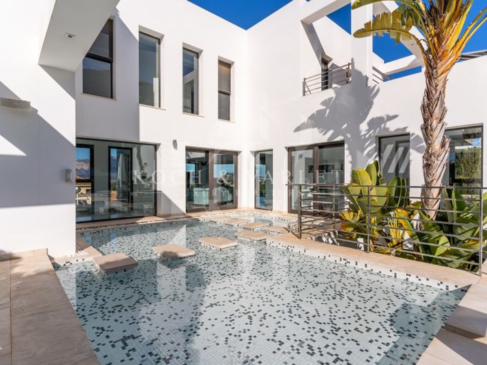 Image No.58-5 Bed Villa for sale