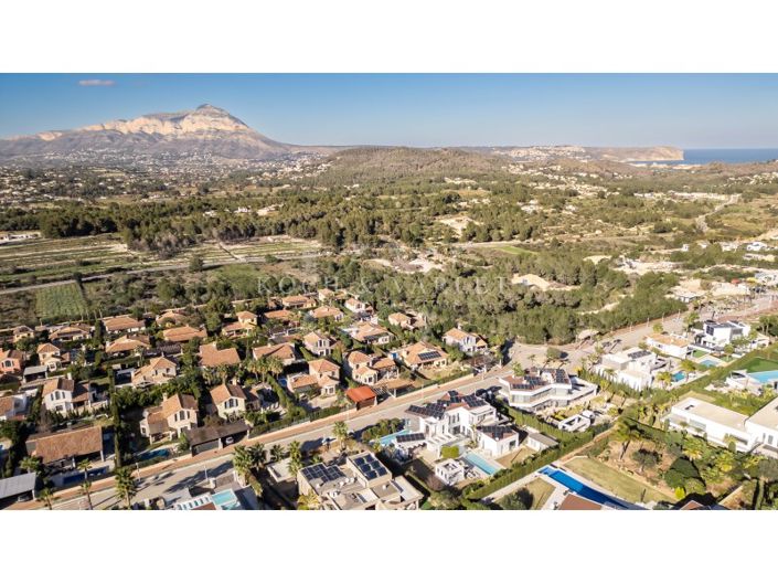 Image No.75-5 Bed Villa for sale