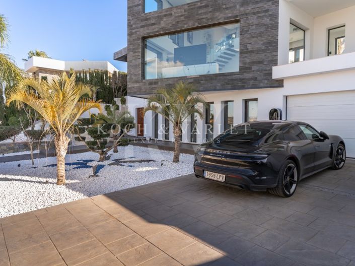 Image No.8-5 Bed Villa for sale