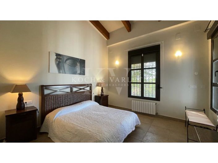 Image No.20-5 Bed Villa for sale