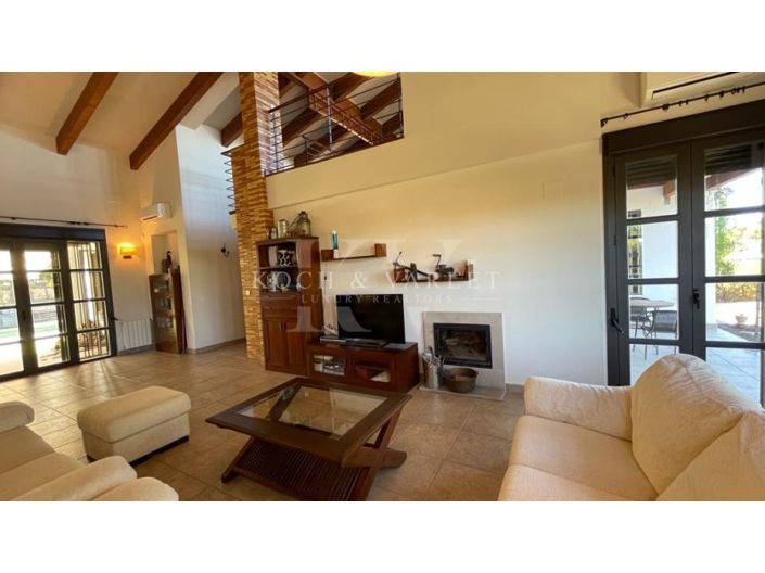 Image No.6-5 Bed Villa for sale