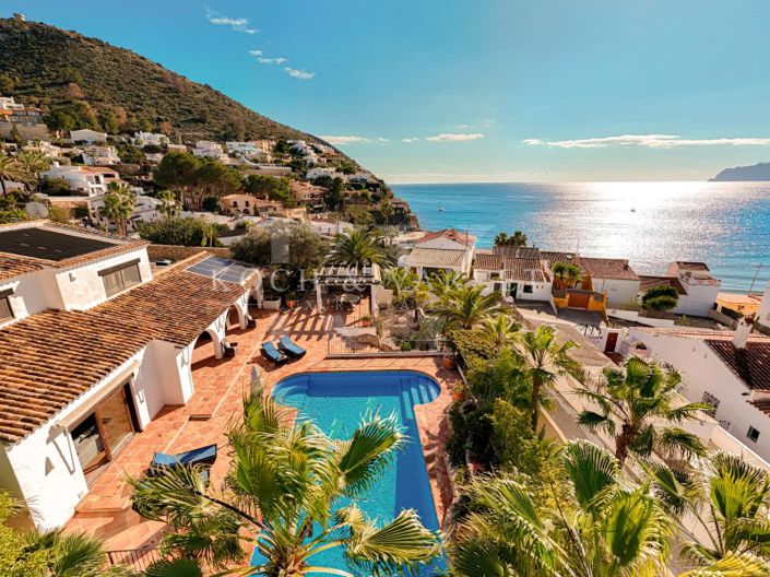 Image No.1-5 Bed Villa for sale