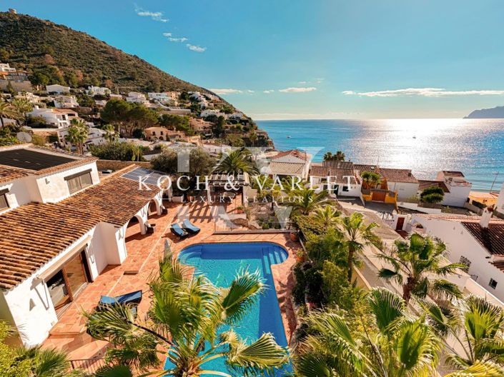 Image No.1-5 Bed Villa for sale