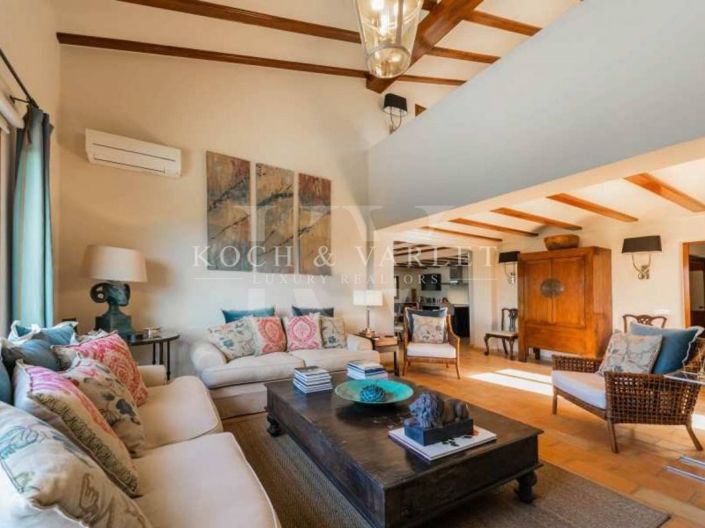 Image No.10-5 Bed Villa for sale