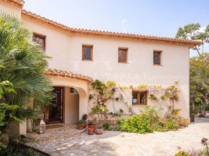 Image No.3-5 Bed Villa for sale