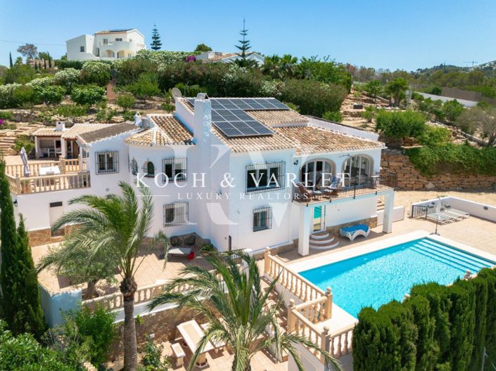 Image No.1-4 Bed Villa for sale