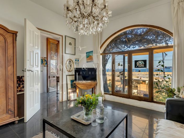 Image No.6-4 Bed Villa for sale