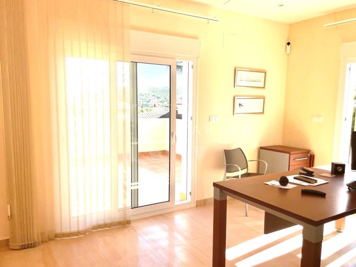 Image No.14-6 Bed Villa for sale