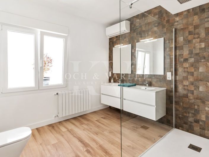 Image No.40-4 Bed Villa for sale