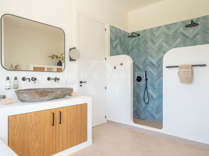 Image No.26-9 Bed Villa for sale