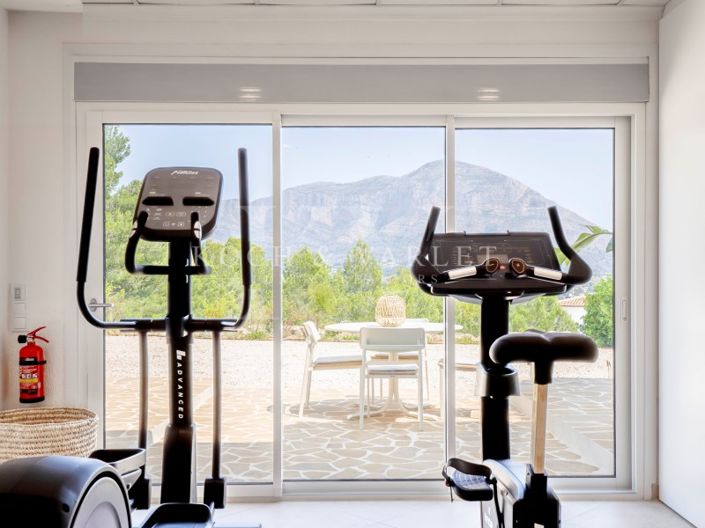 Image No.40-9 Bed Villa for sale