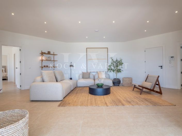 Image No.42-9 Bed Villa for sale