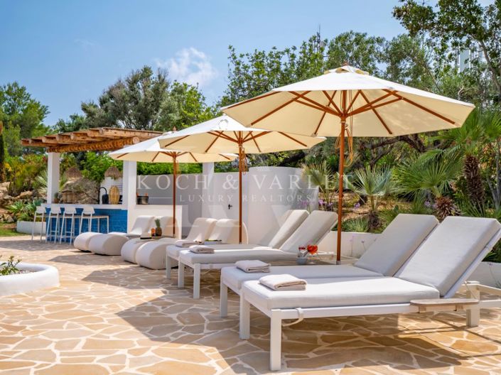 Image No.69-9 Bed Villa for sale