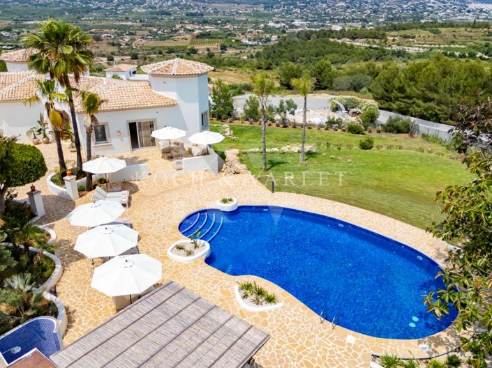 Image No.81-9 Bed Villa for sale