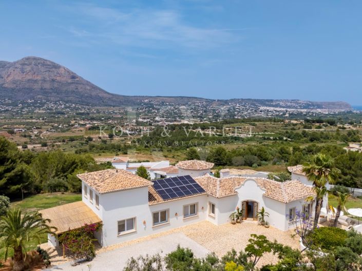 Image No.93-9 Bed Villa for sale