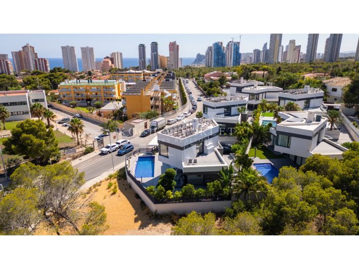 Image No.1-Villa de 4 chambres à vendre à Benidorm
