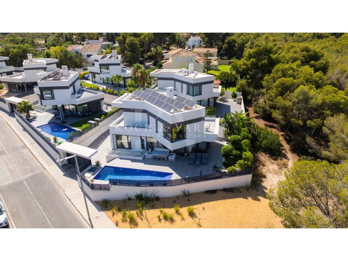 Image No.2-Villa de 4 chambres à vendre à Benidorm