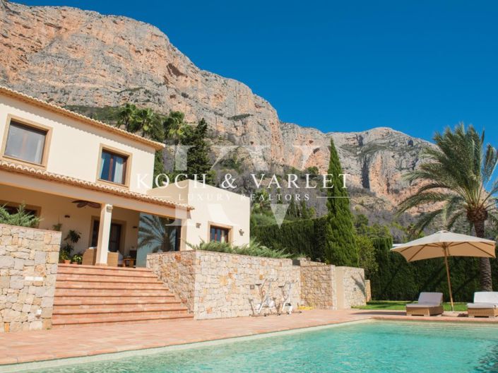 Image No.1-5 Bed Villa for sale