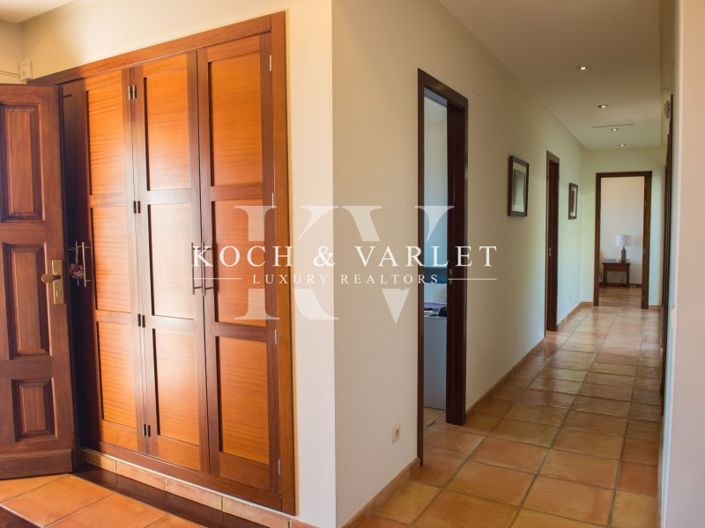 Image No.50-5 Bed Villa for sale