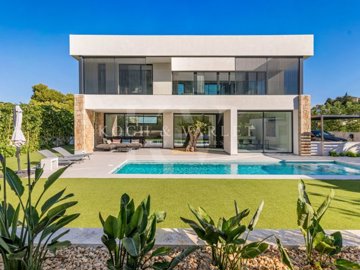 Koch & Varelt Luxury Realtors most sold property