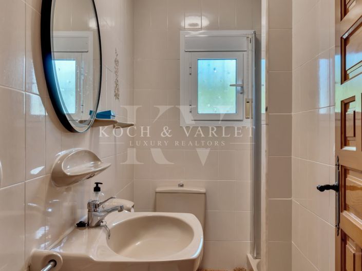 Image No.12-4 Bed Villa for sale