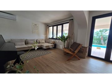 id4d879401-0000-0500-0000-000015010d40