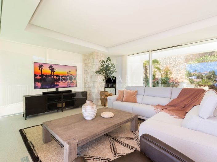 Image No.11-5 Bed Villa for sale