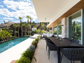 id8229b701-0000-0500-0000-000017bb3216