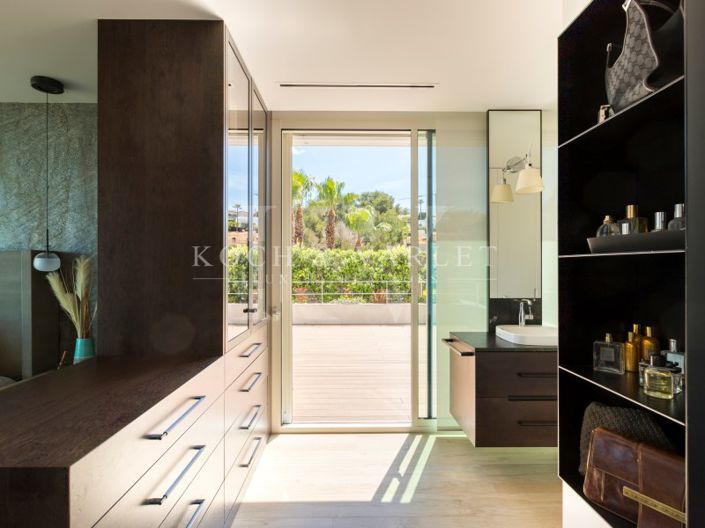 Image No.26-5 Bed Villa for sale