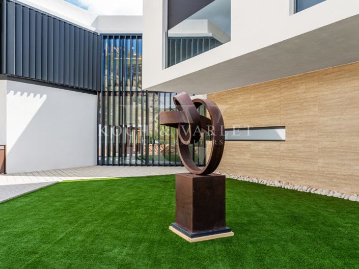 Image No.27-6 Bed Villa for sale