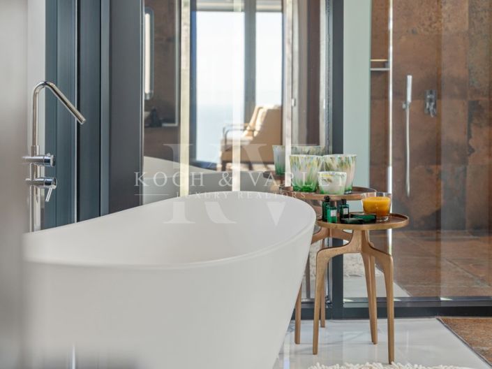 Image No.44-6 Bed Villa for sale